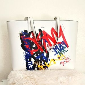 DKNY Bryant Park LG Tote